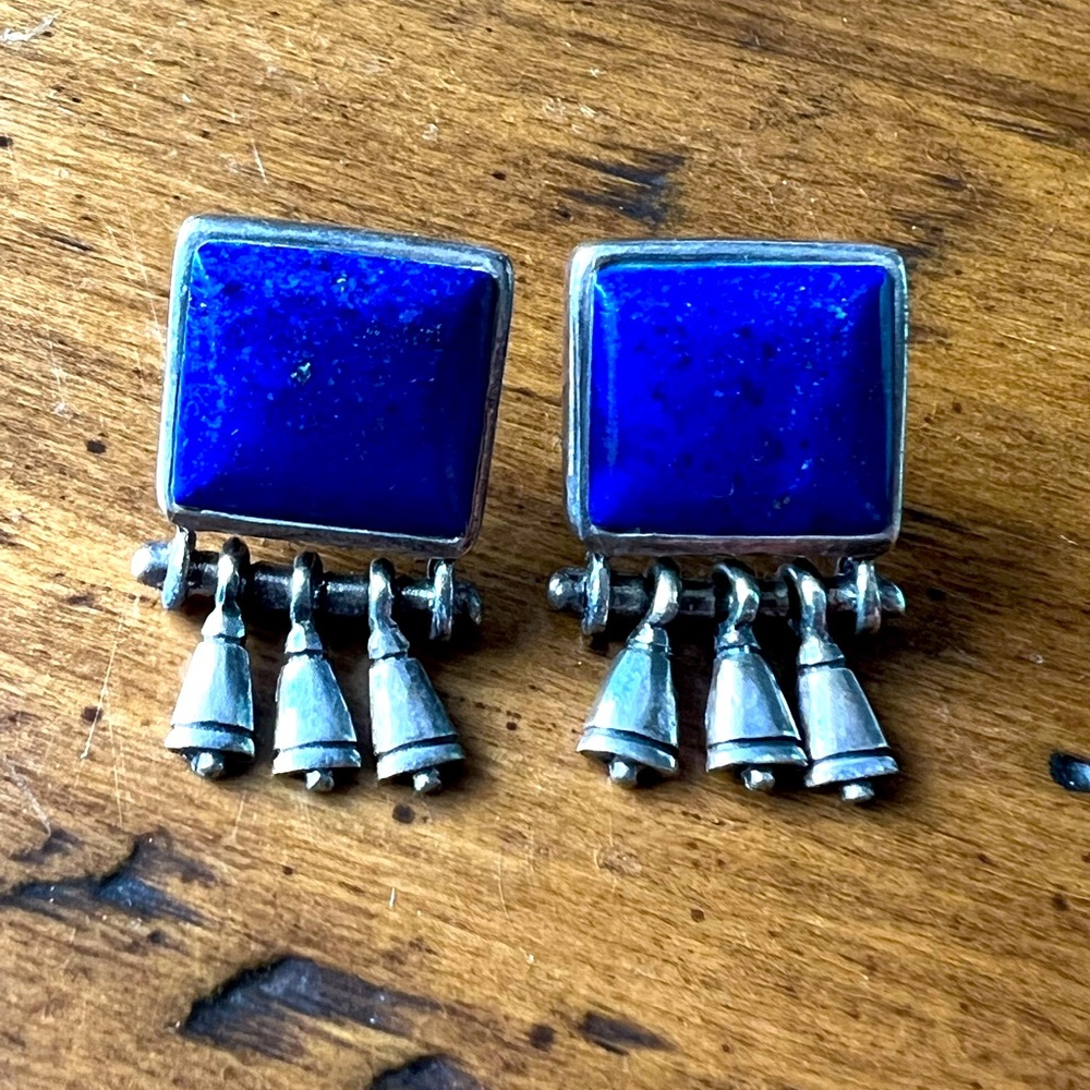 Gorgeous vintage square lapis lazuli and sterling silver earrings